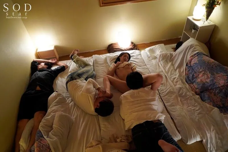 เบื้องหลังดารา