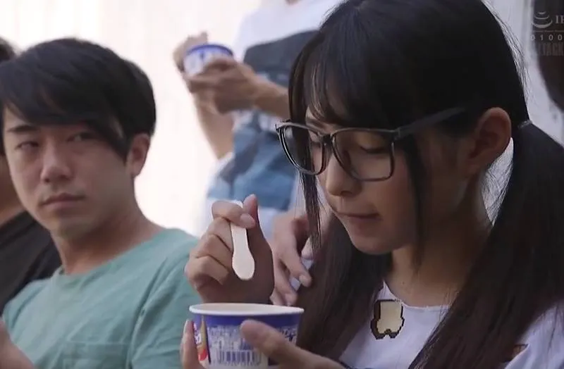 เพื่อนเย็ดเพื่อน