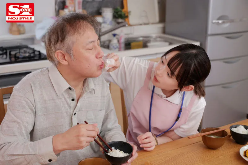 พยาบาลดูแลผู้สูงอายุ