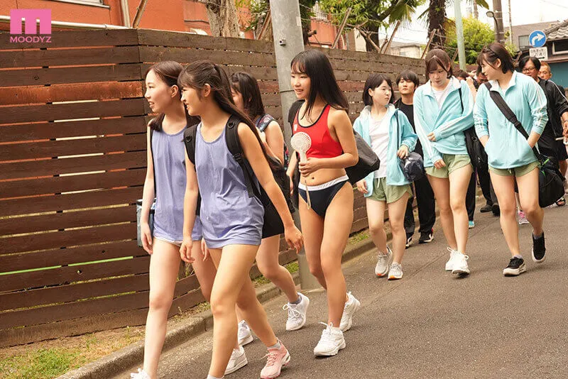 หนุ่มสาวเข้าค่าย