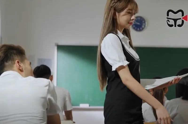 เย็ดครูสอนภาษาจีน