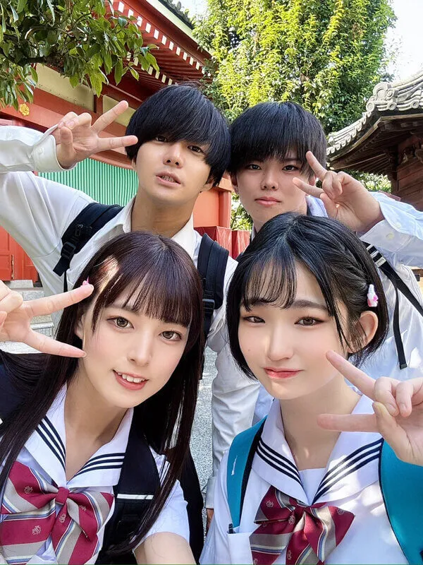 เด็กวัยรุ่นหนุ่มสาว